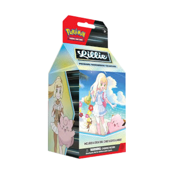 Confezione della Collezione Torneo Premium Lylia del GCC Pokémon, con un design raffigurante Lylia e Clefairy sulla spiaggia. La scatola contiene accessori e carte esclusive per il gioco.